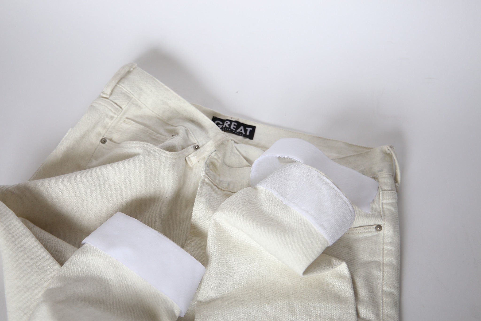 Slim Fit Auto-Taper Jeans (Off-White)