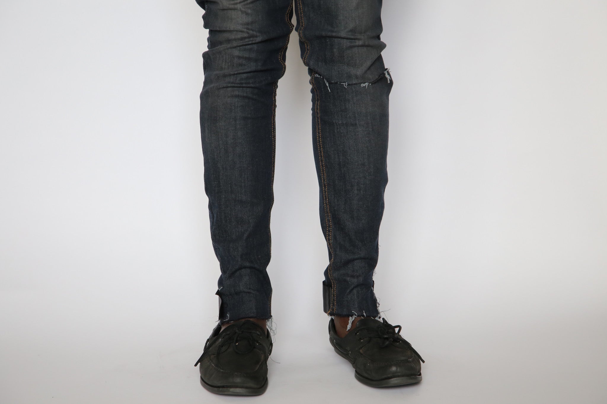 Slim Fit Raw Edge Auto-Taper Jeans
