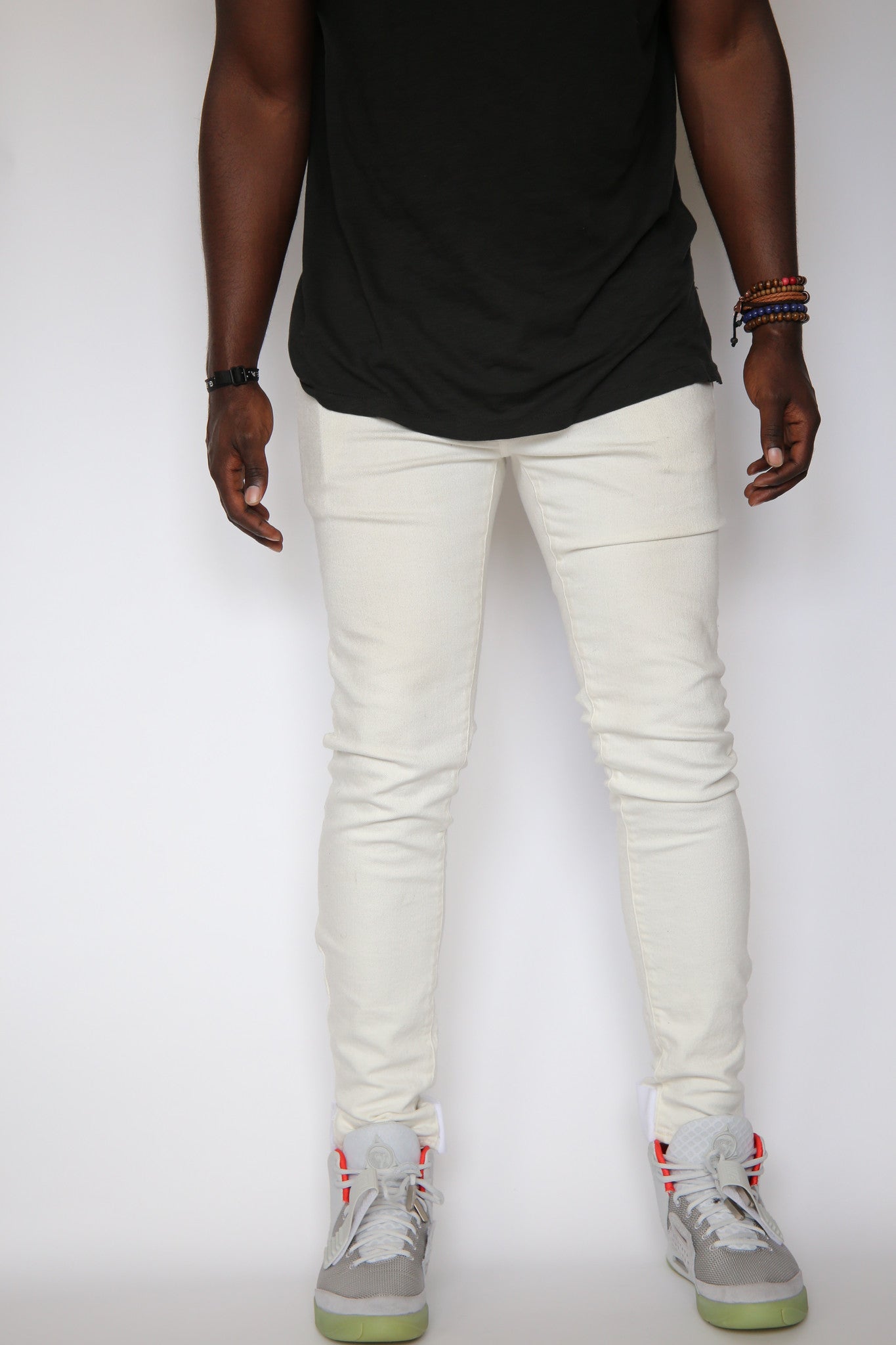 Slim Fit Auto-Taper Jeans (Off-White)
